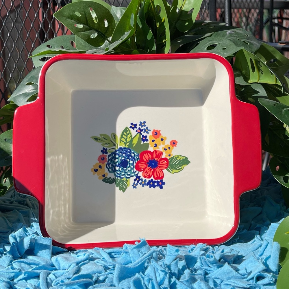 Pioneer Woman casserole dish
